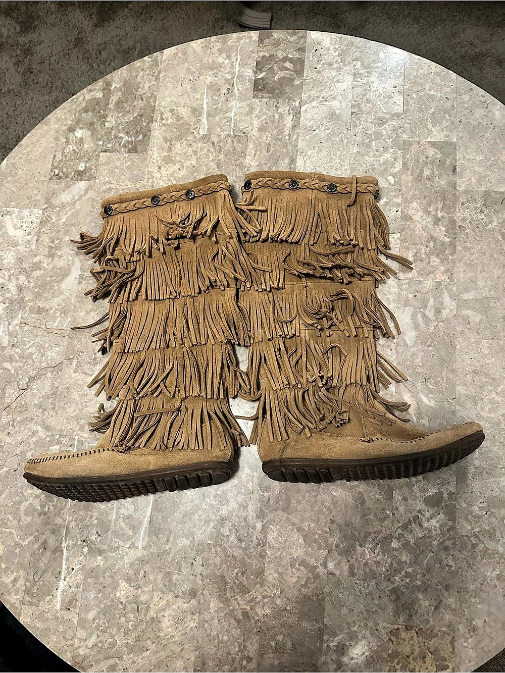 Minnetonka Kilty Fringe Boot Fringe Boots in Brown US 7